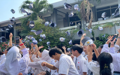 PELEPASAN SISWA KELAS XII TAHUN PELAJARAN 2024/2025